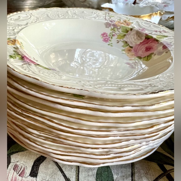 Set of 24 Adam Antiques Steubenville Vintage Antique Bowls and plates roses gold - Picture 4 of 10